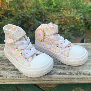 Converse Chuck Taylor Floral High Tops Sz 5C
